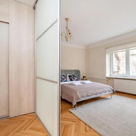 And Comfy 2 Bedroom By Reside Baltic 公寓