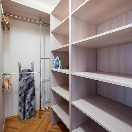 公寓 And Comfy 2 Bedroom By Reside Baltic *