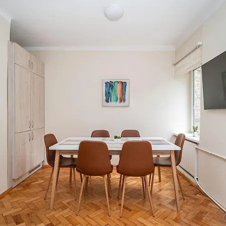 公寓 And Comfy 2 Bedroom By Reside Baltic