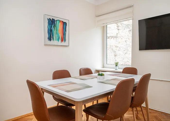 Apartment And Comfy 2 Bedroom By Reside Baltic *